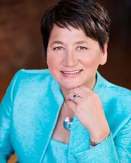 凱頓國際CEO Kari Yuers女士的從業(yè)經(jīng)歷(BC省混凝土協(xié)會國際婦女節(jié)專訪) 2 640 1